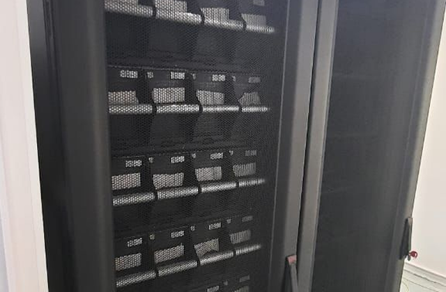 beli server bekas